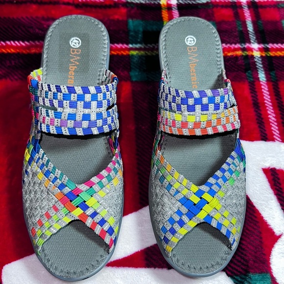 🌈 Bernie Mev Catwalk Woven Wedge Sandals - Picture 5 of 12